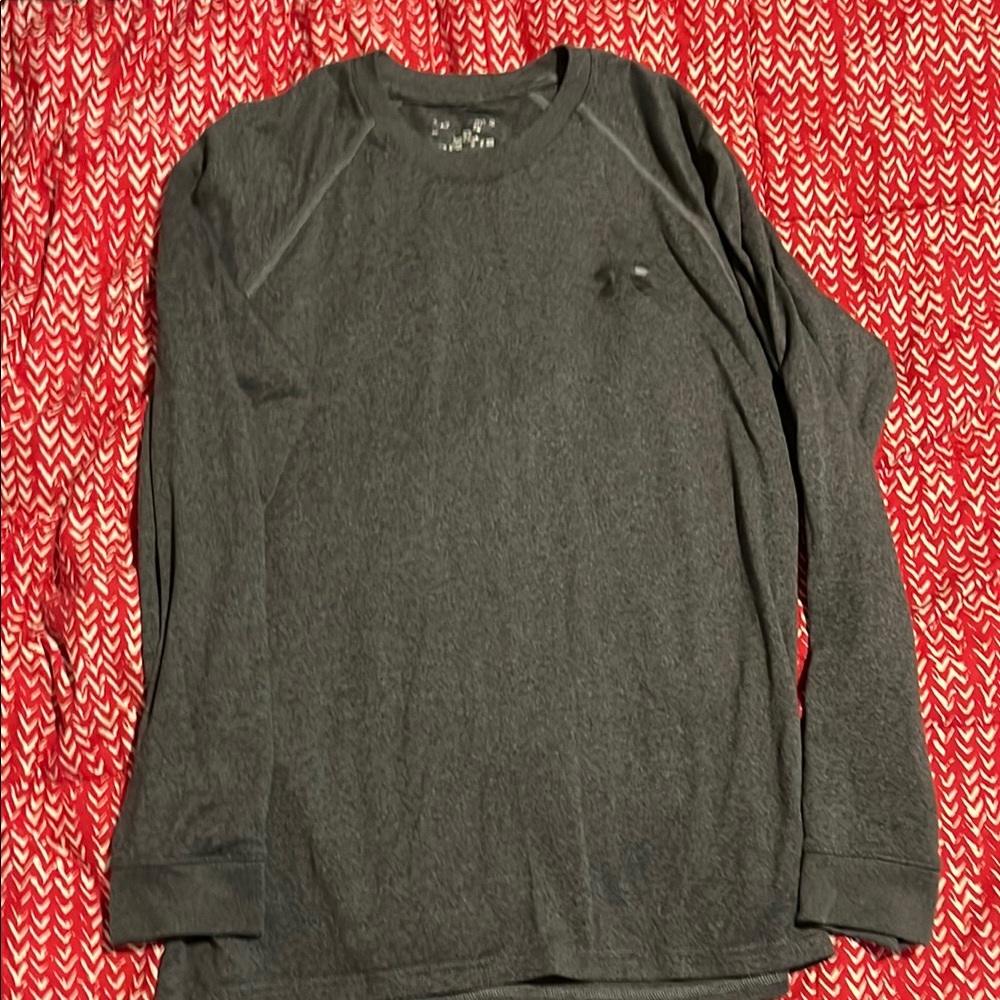 Men's Under Armour Gray Long Sleeve Shirt